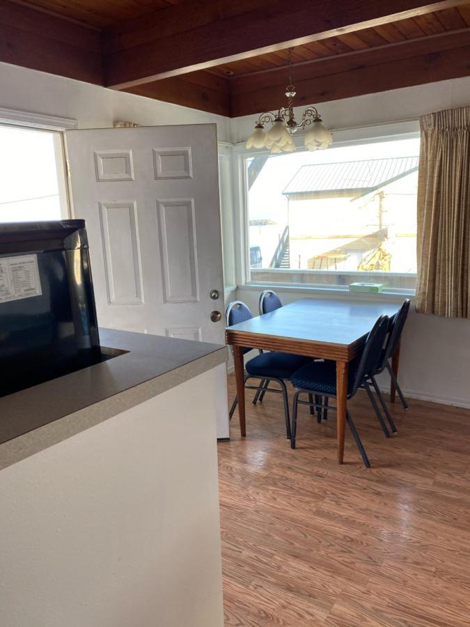 Curley'S Resort & Dive Center Sekiu المظهر الخارجي الصورة
