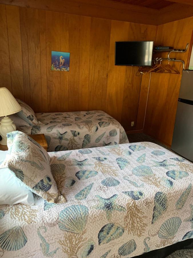 Curley'S Resort & Dive Center Sekiu المظهر الخارجي الصورة